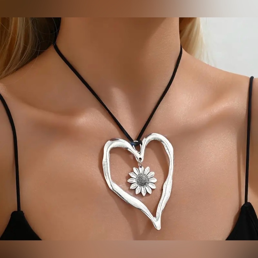 Silver Heart Pendant Necklace